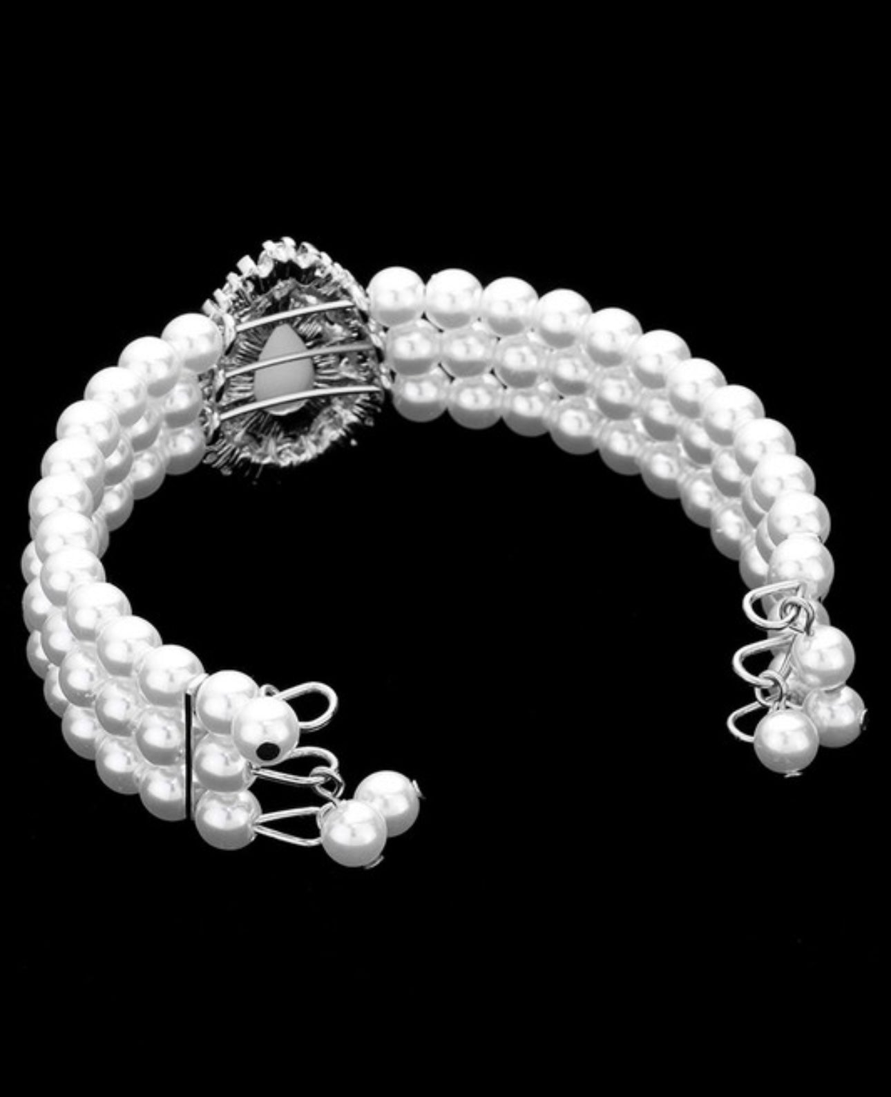 Teardrop Pearl Necklace Set