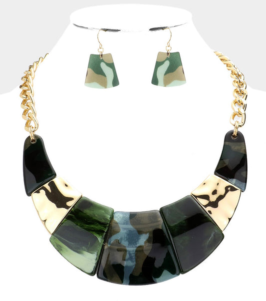 Marble Print Resin Curved Bib Necklace